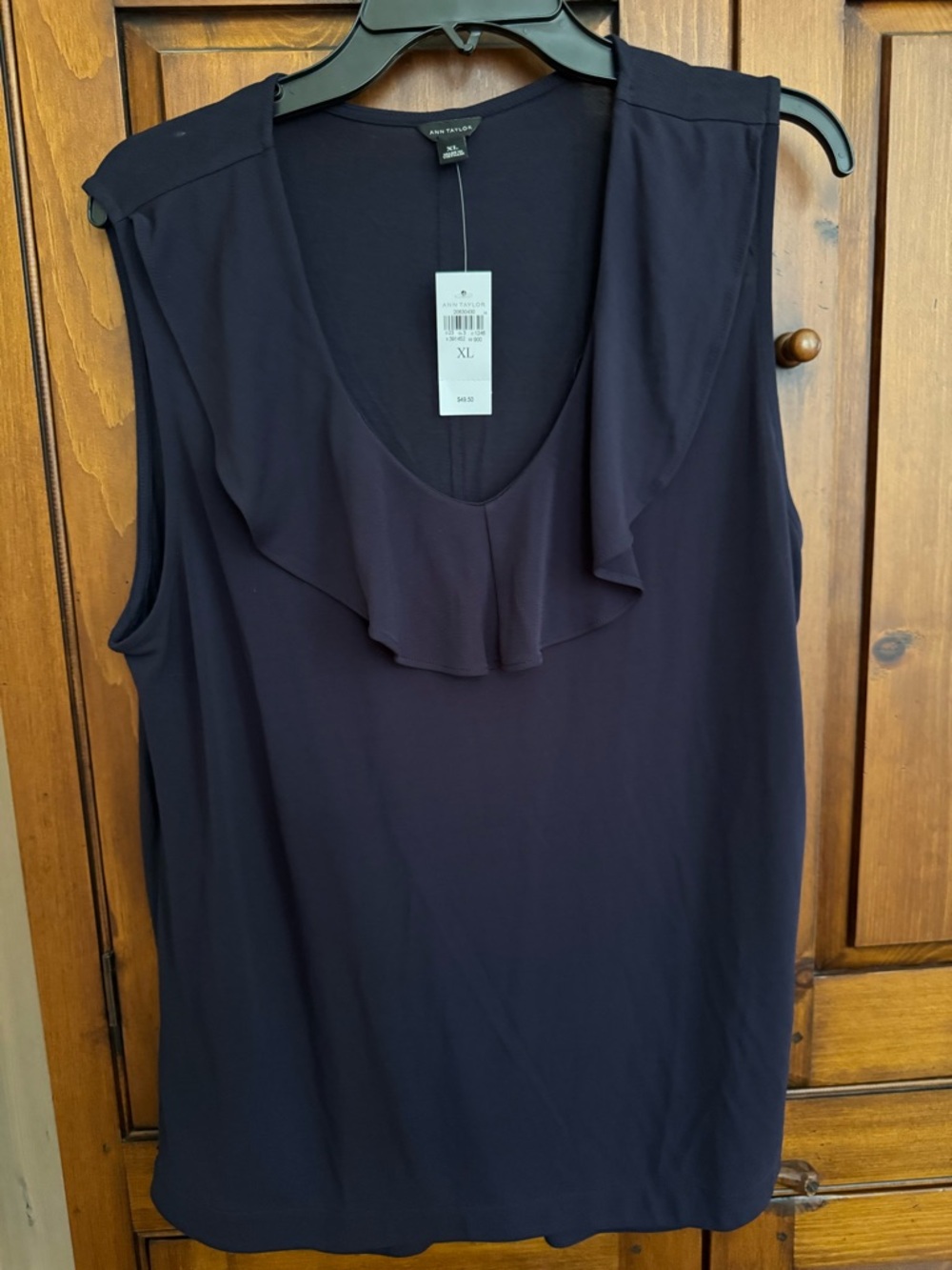 Ann Taylor Size XL Navy Sleeveless Ruffle Scoop V- Neck Blouse NWT